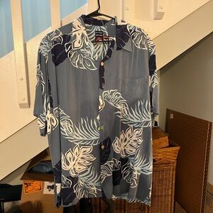 Quiksilver Blue and White Leaf Print Men's Shirt